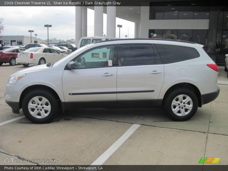 Silver Ice Metallic / Dark Gray/Light Gray 2009 Chevrolet Traverse LS