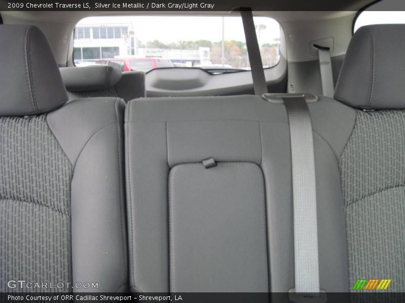 Silver Ice Metallic / Dark Gray/Light Gray 2009 Chevrolet Traverse LS