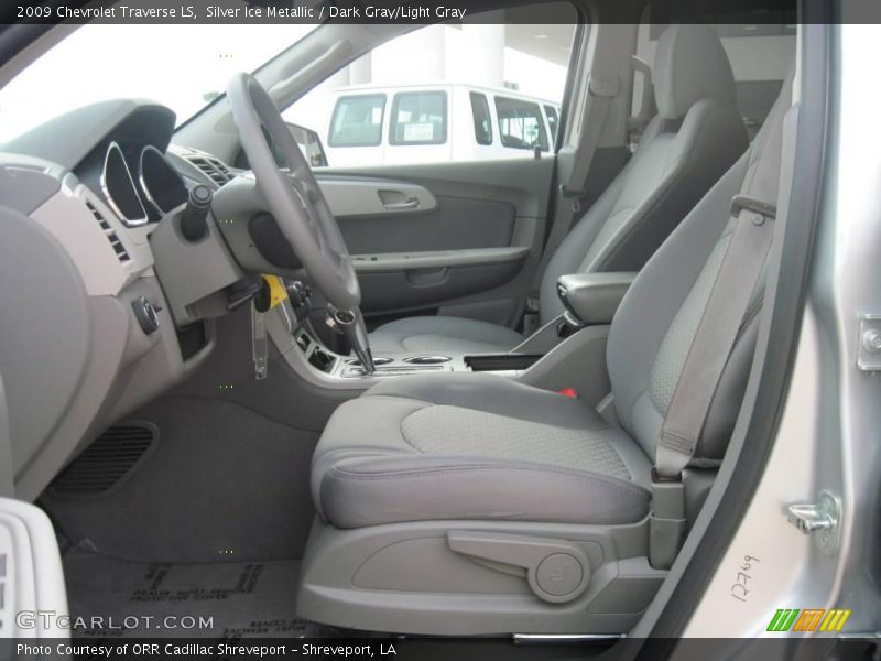 Silver Ice Metallic / Dark Gray/Light Gray 2009 Chevrolet Traverse LS