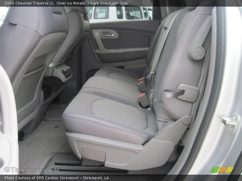 Silver Ice Metallic / Dark Gray/Light Gray 2009 Chevrolet Traverse LS