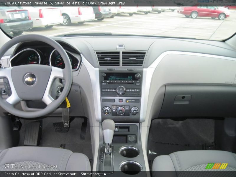 Silver Ice Metallic / Dark Gray/Light Gray 2009 Chevrolet Traverse LS