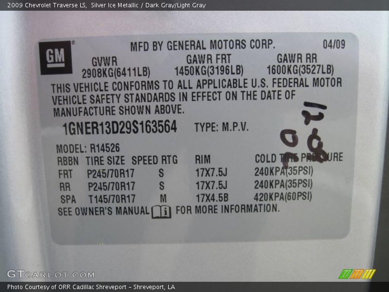 Silver Ice Metallic / Dark Gray/Light Gray 2009 Chevrolet Traverse LS