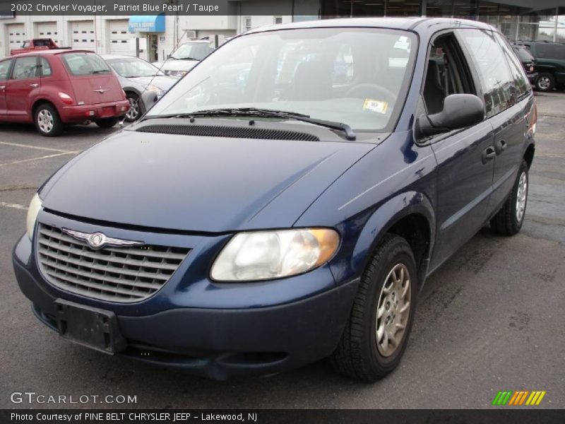 Patriot Blue Pearl / Taupe 2002 Chrysler Voyager