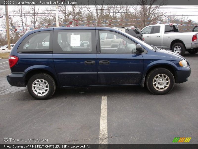 Patriot Blue Pearl / Taupe 2002 Chrysler Voyager