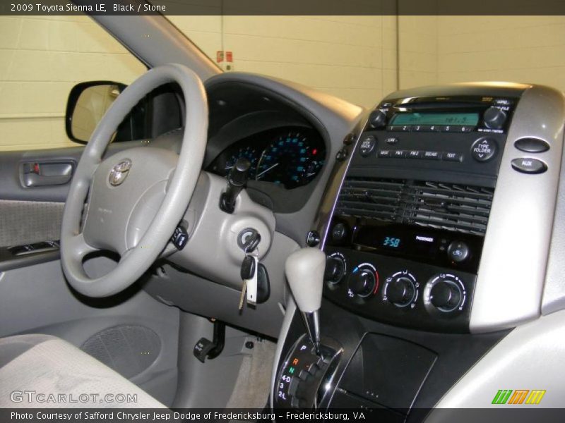 Black / Stone 2009 Toyota Sienna LE