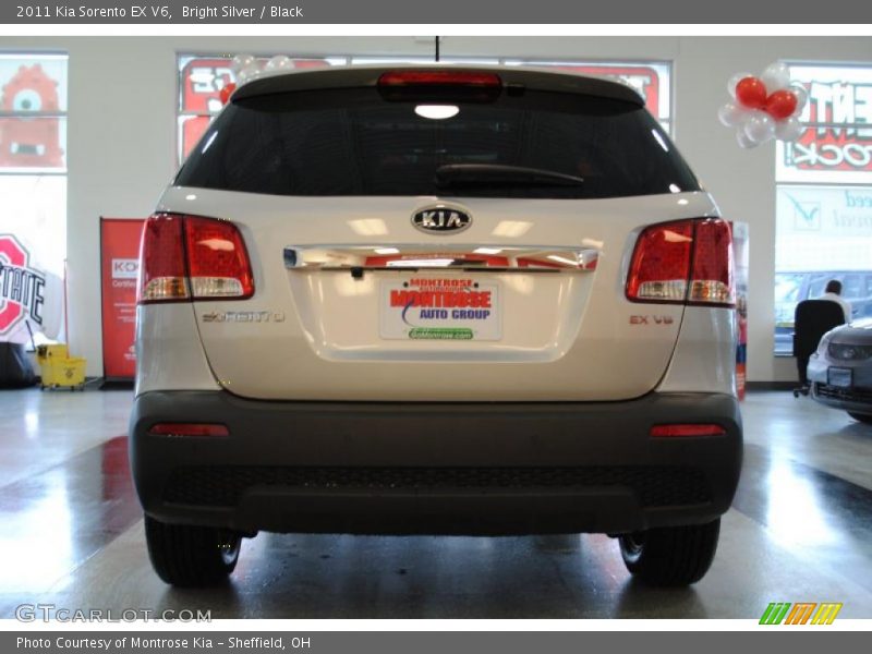 Bright Silver / Black 2011 Kia Sorento EX V6