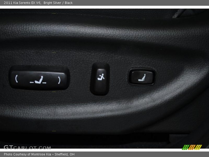 Bright Silver / Black 2011 Kia Sorento EX V6