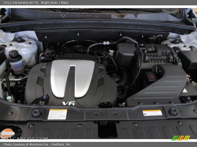 Bright Silver / Black 2011 Kia Sorento EX V6