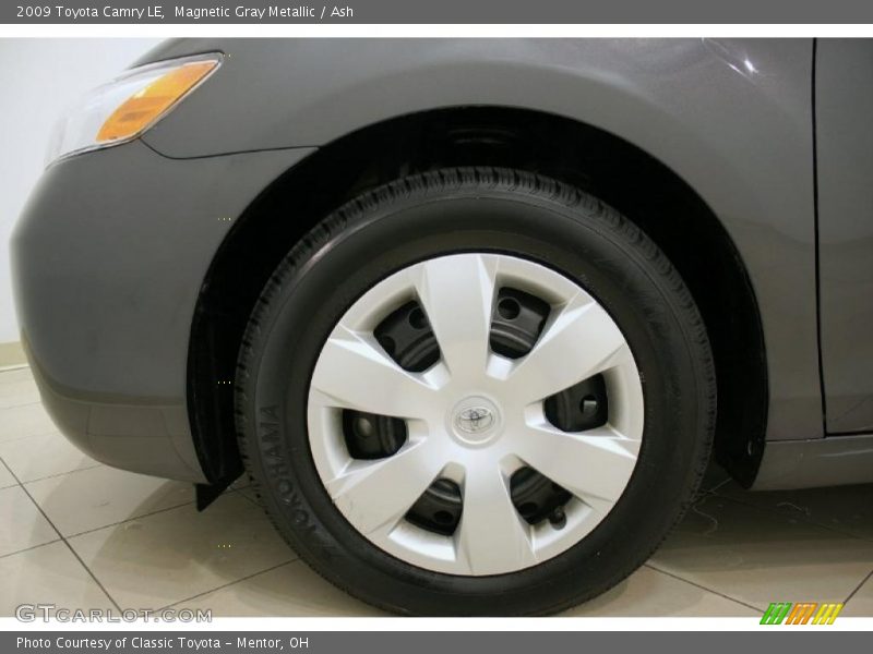 Magnetic Gray Metallic / Ash 2009 Toyota Camry LE