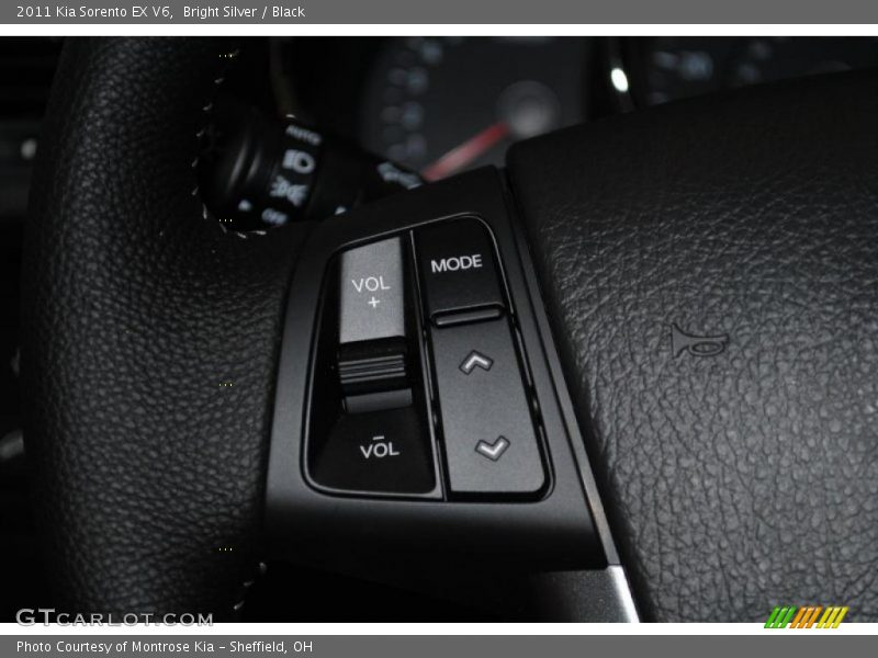 Bright Silver / Black 2011 Kia Sorento EX V6