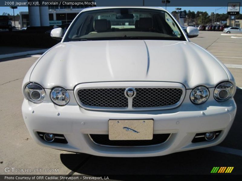 Porcelain / Champagne/Mocha 2008 Jaguar XJ XJ8