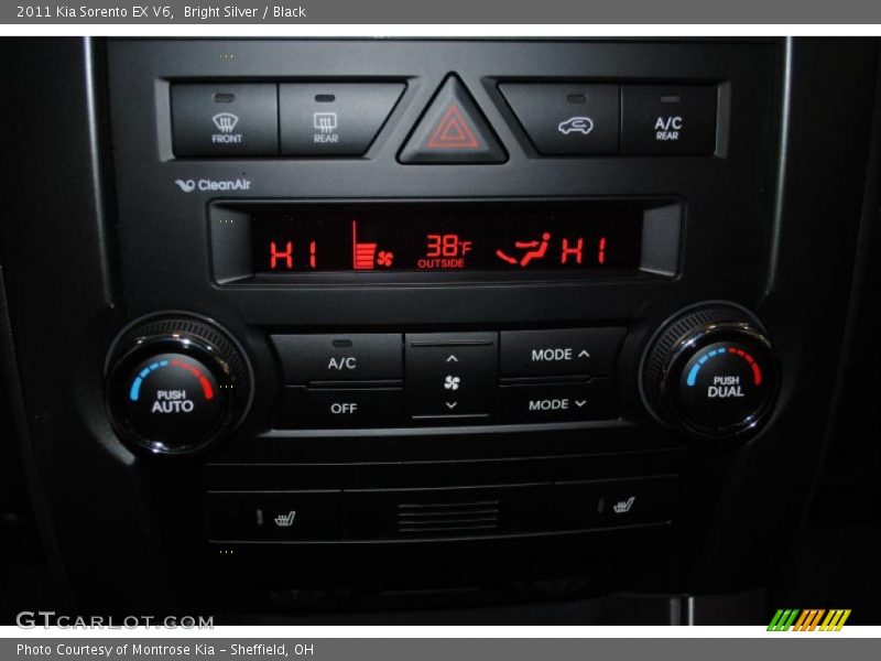 Bright Silver / Black 2011 Kia Sorento EX V6