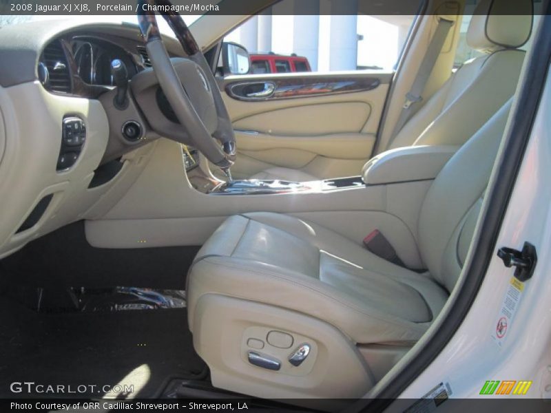 Porcelain / Champagne/Mocha 2008 Jaguar XJ XJ8