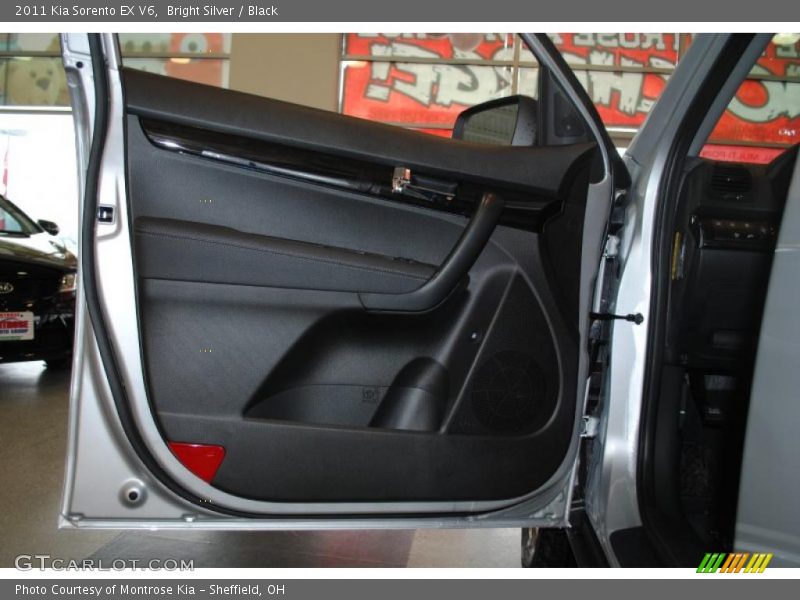 Bright Silver / Black 2011 Kia Sorento EX V6