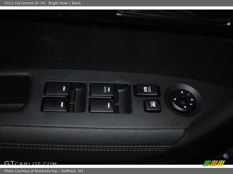 Bright Silver / Black 2011 Kia Sorento EX V6