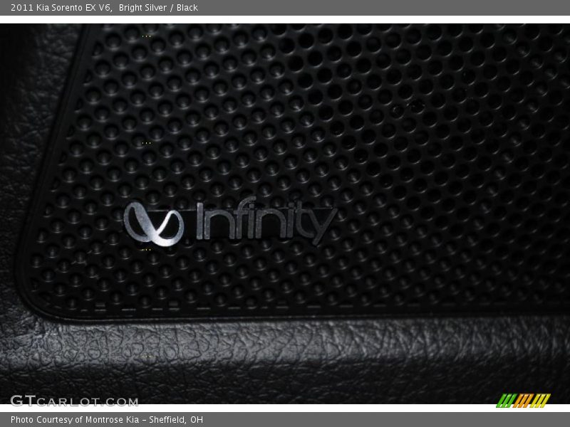 Bright Silver / Black 2011 Kia Sorento EX V6
