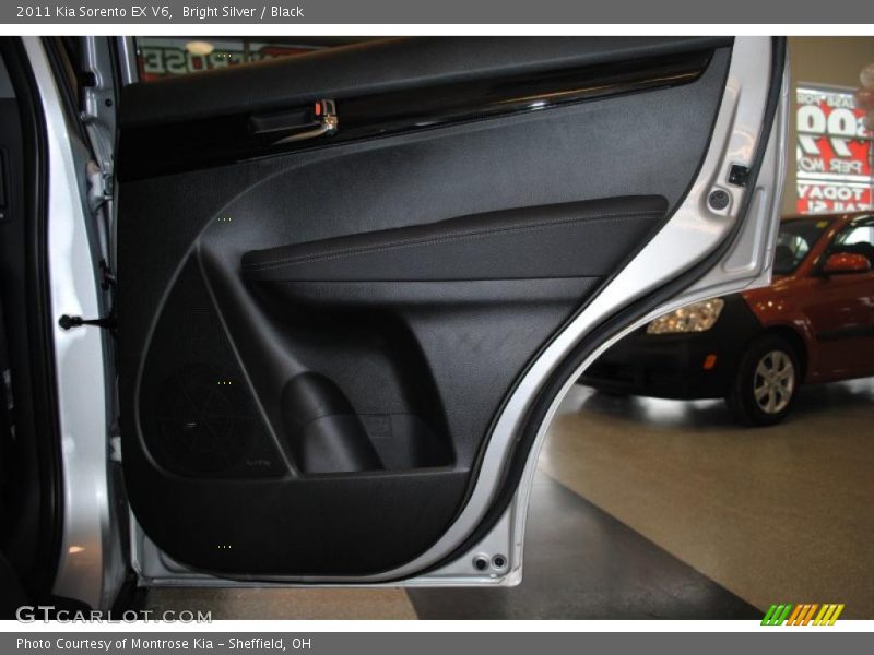 Bright Silver / Black 2011 Kia Sorento EX V6