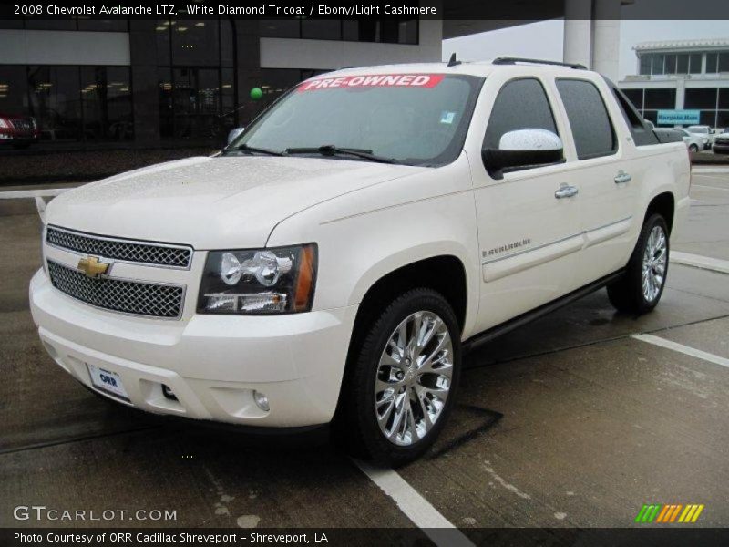 White Diamond Tricoat / Ebony/Light Cashmere 2008 Chevrolet Avalanche LTZ