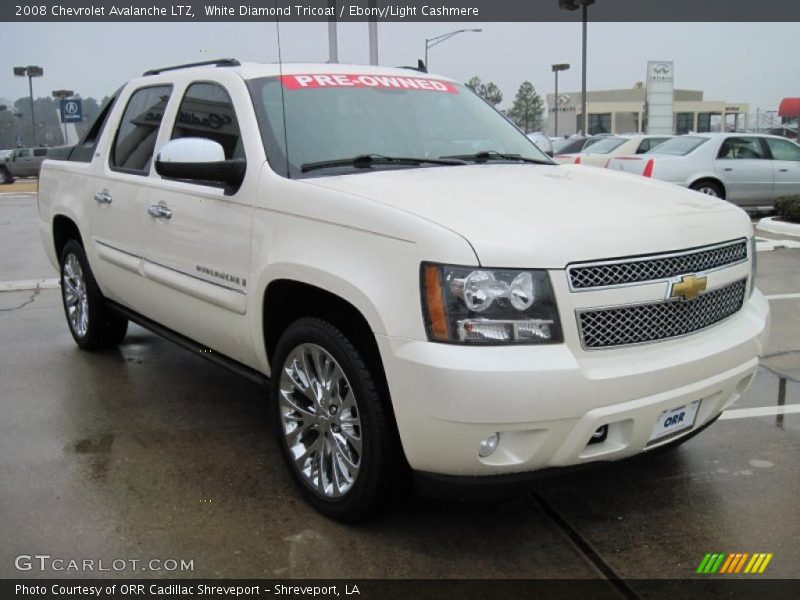 White Diamond Tricoat / Ebony/Light Cashmere 2008 Chevrolet Avalanche LTZ