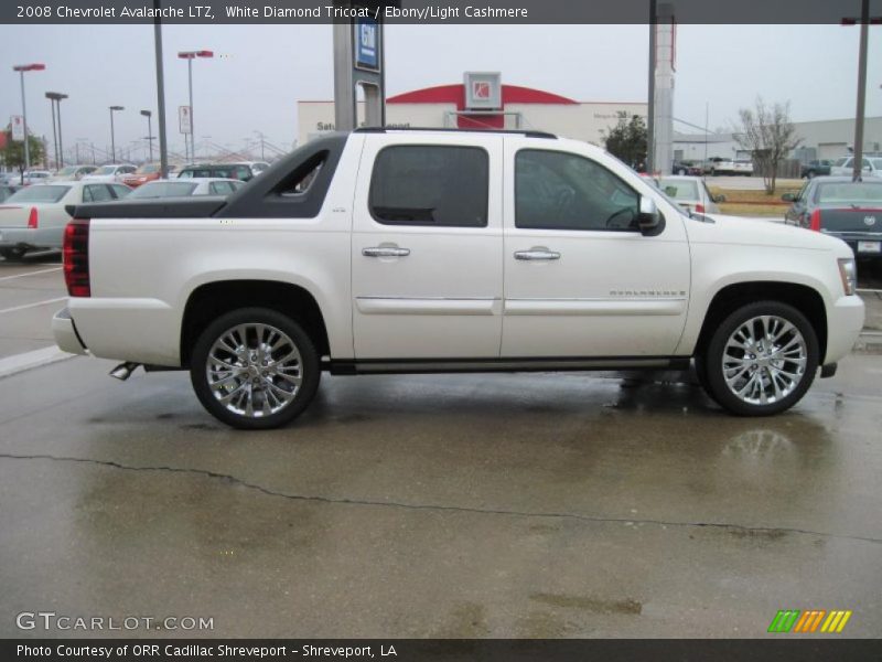 White Diamond Tricoat / Ebony/Light Cashmere 2008 Chevrolet Avalanche LTZ