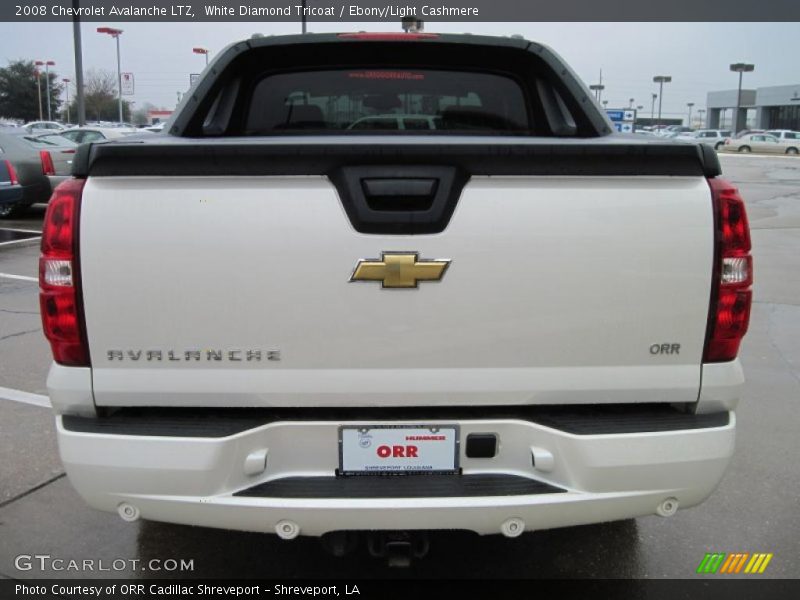 White Diamond Tricoat / Ebony/Light Cashmere 2008 Chevrolet Avalanche LTZ