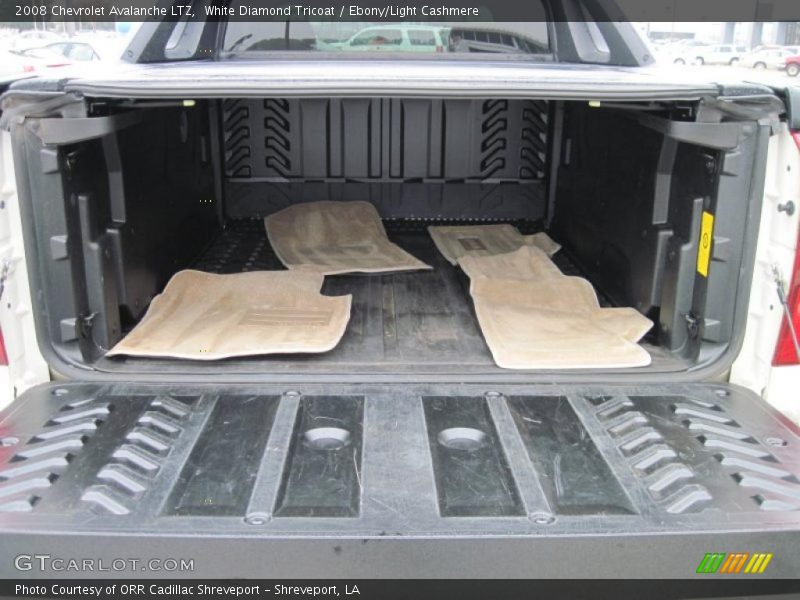 White Diamond Tricoat / Ebony/Light Cashmere 2008 Chevrolet Avalanche LTZ