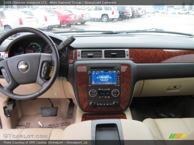 White Diamond Tricoat / Ebony/Light Cashmere 2008 Chevrolet Avalanche LTZ