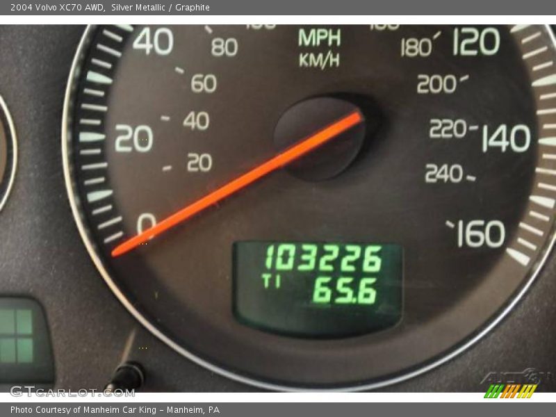 Silver Metallic / Graphite 2004 Volvo XC70 AWD
