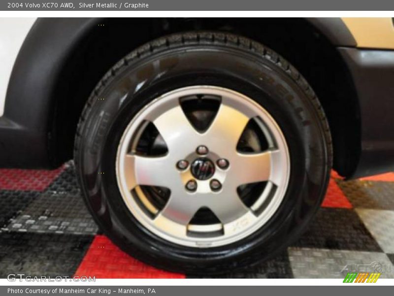 Silver Metallic / Graphite 2004 Volvo XC70 AWD