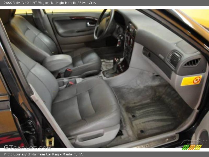 Midnight Metallic / Silver Gray 2000 Volvo V40 1.9T Wagon