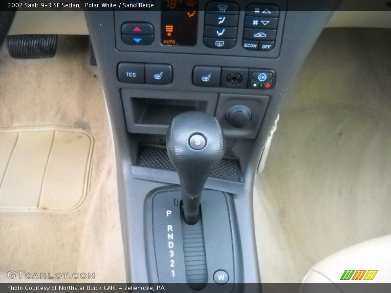 Polar White / Sand Beige 2002 Saab 9-3 SE Sedan