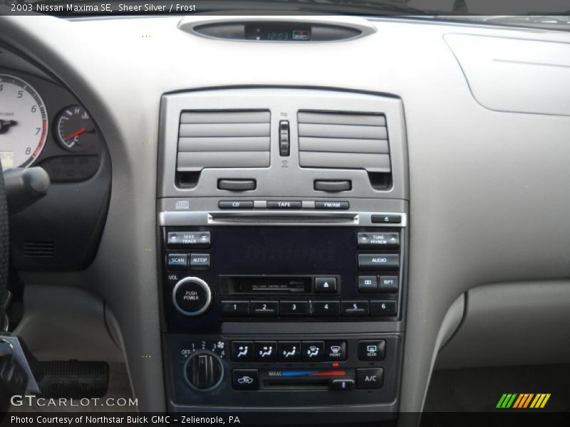 Sheer Silver / Frost 2003 Nissan Maxima SE