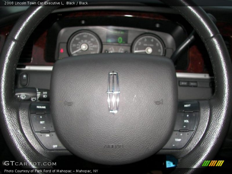 Black / Black 2008 Lincoln Town Car Executive L