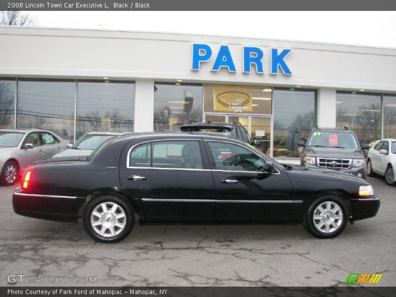 Black / Black 2008 Lincoln Town Car Executive L