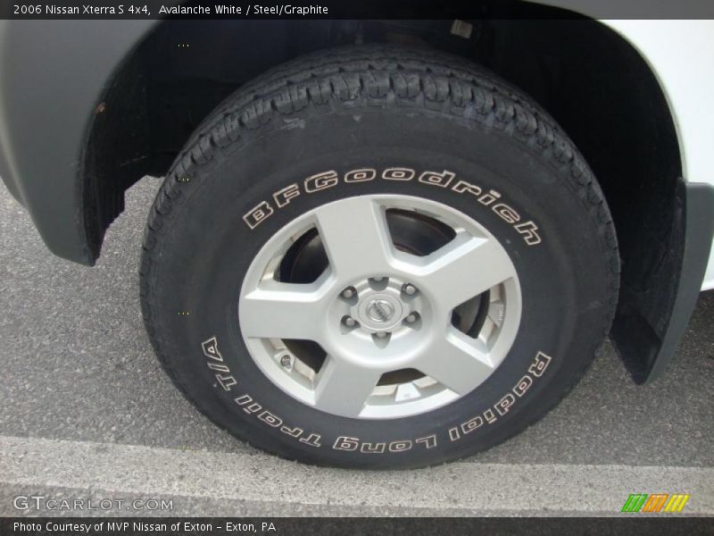 Avalanche White / Steel/Graphite 2006 Nissan Xterra S 4x4