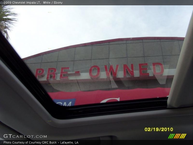 White / Ebony 2009 Chevrolet Impala LT