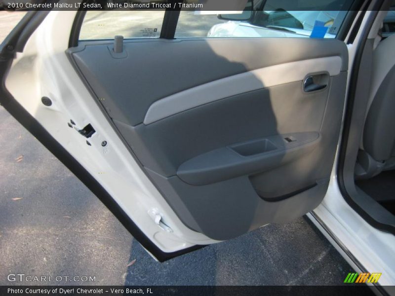 White Diamond Tricoat / Titanium 2010 Chevrolet Malibu LT Sedan