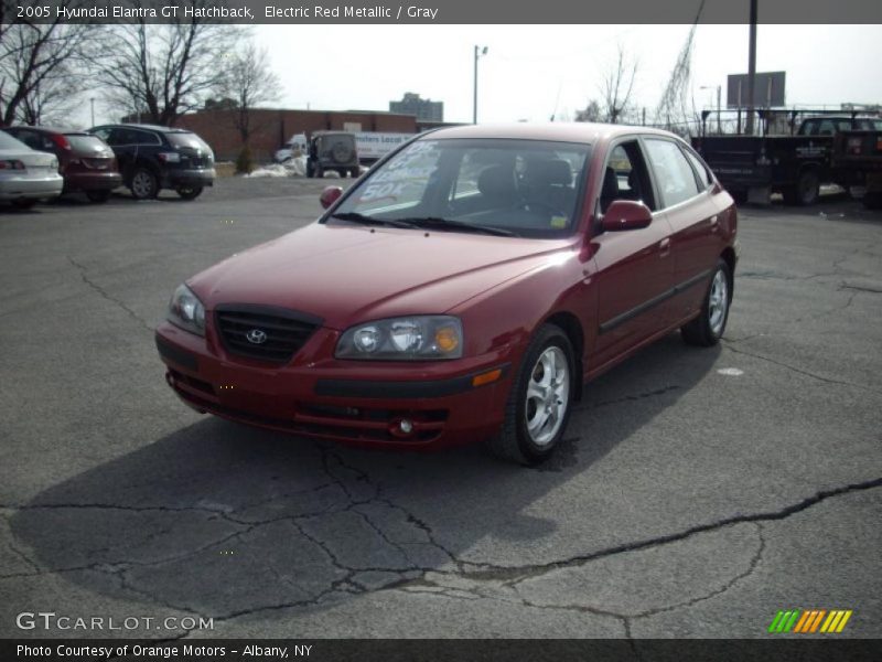 Electric Red Metallic / Gray 2005 Hyundai Elantra GT Hatchback