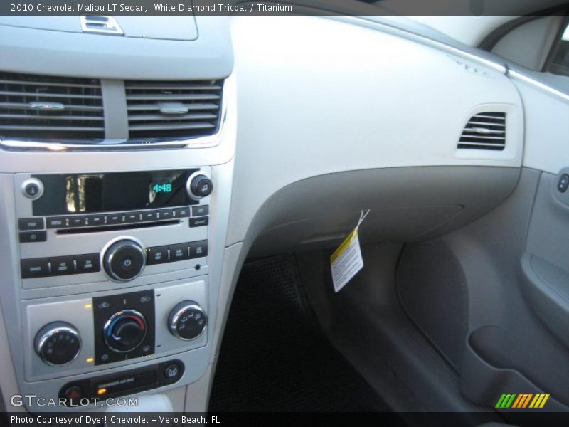White Diamond Tricoat / Titanium 2010 Chevrolet Malibu LT Sedan