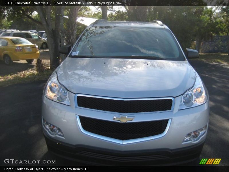 Silver Ice Metallic / Dark Gray/Light Gray 2010 Chevrolet Traverse LS