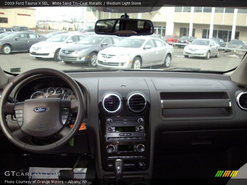 White Sand Tri-Coat Metallic / Medium Light Stone 2009 Ford Taurus X SEL
