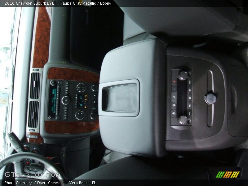 Taupe Gray Metallic / Ebony 2010 Chevrolet Suburban LT