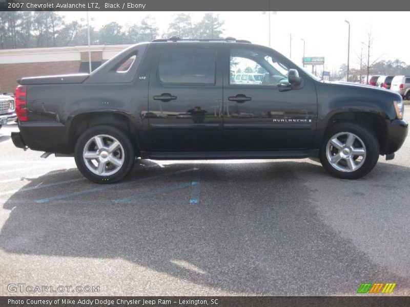 Black / Ebony 2007 Chevrolet Avalanche LTZ
