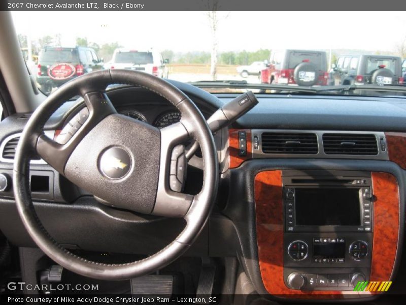 Black / Ebony 2007 Chevrolet Avalanche LTZ