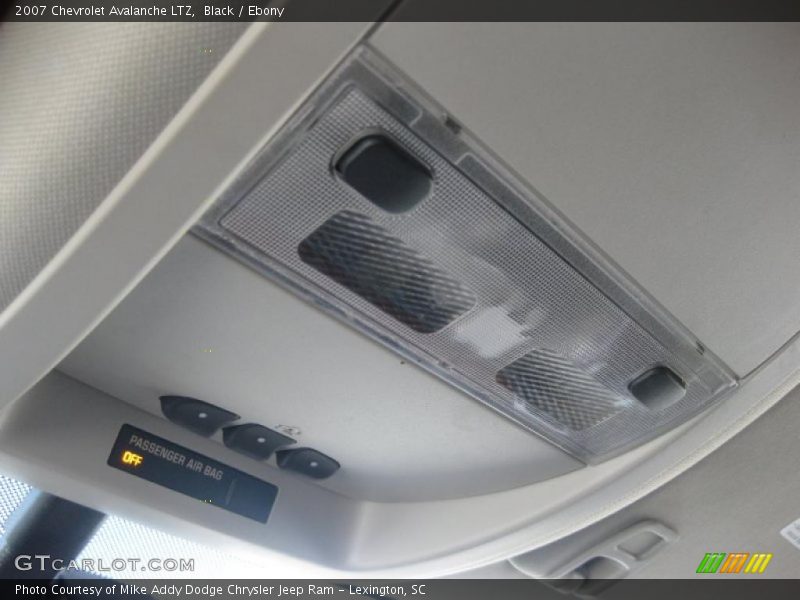 Black / Ebony 2007 Chevrolet Avalanche LTZ