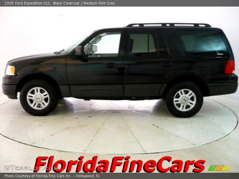 Black Clearcoat / Medium Flint Grey 2005 Ford Expedition XLS