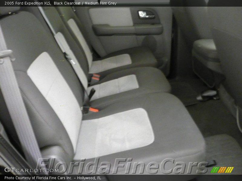 Black Clearcoat / Medium Flint Grey 2005 Ford Expedition XLS