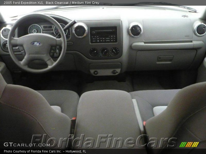 Black Clearcoat / Medium Flint Grey 2005 Ford Expedition XLS