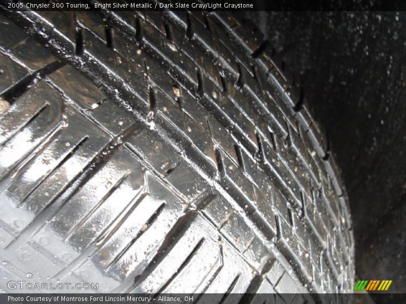 Bright Silver Metallic / Dark Slate Gray/Light Graystone 2005 Chrysler 300 Touring