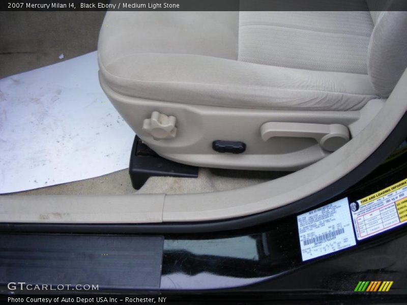 Black Ebony / Medium Light Stone 2007 Mercury Milan I4